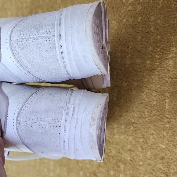 *SOLD* 9 Reebok Tennis Platform - Picture 5 of 5